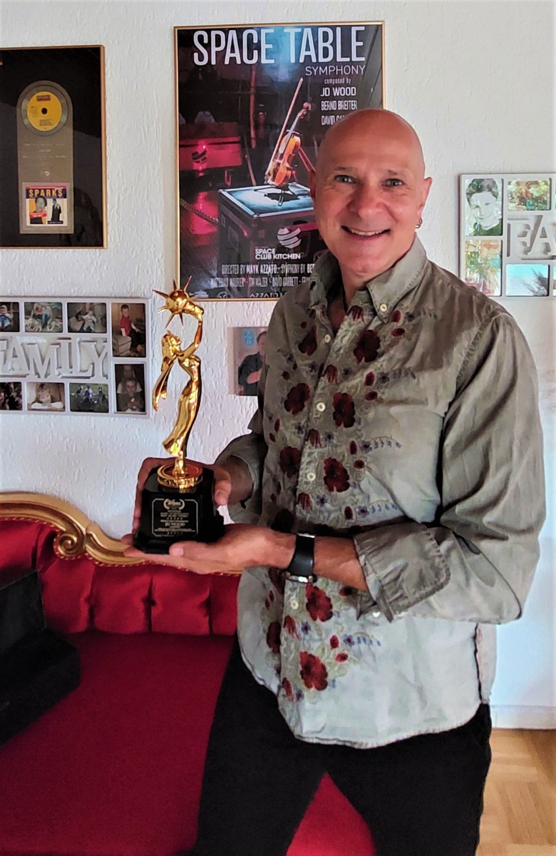 JD-Wood-Joerg-Dewald-2022-Vegas-Movie-Award-2-Space-Table-Symphony