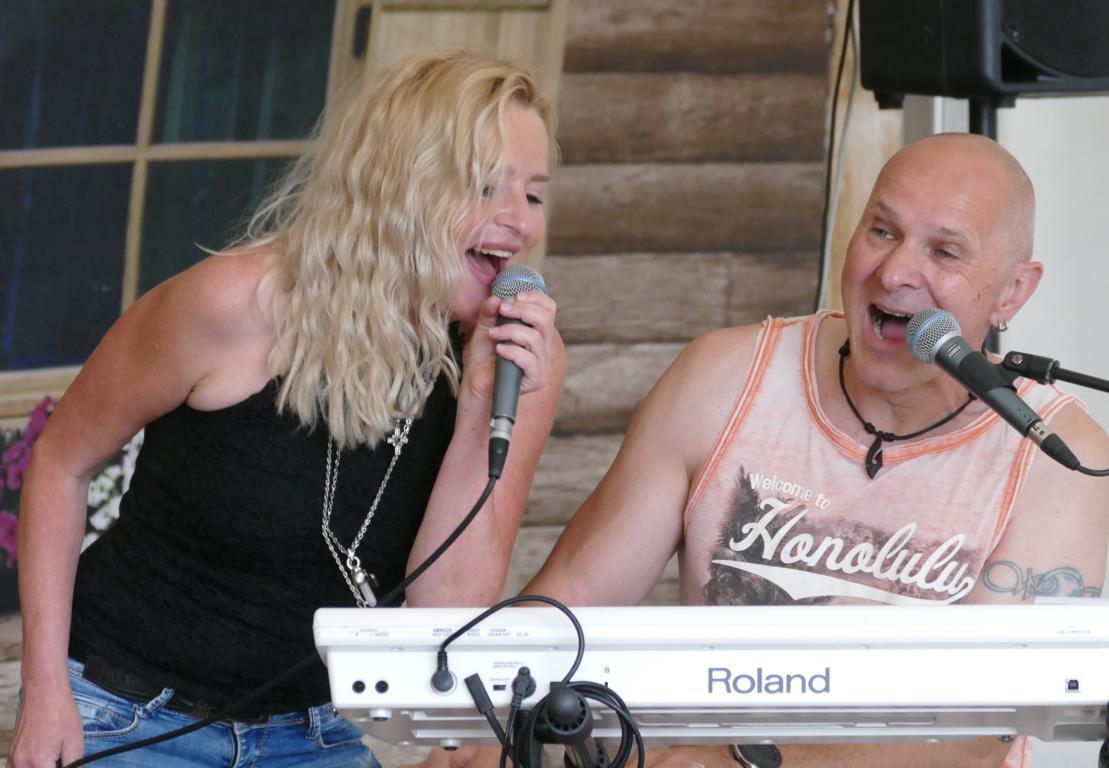 Jörg Dewald / JD Wood mit Ina Morgan Aschaffenburg
