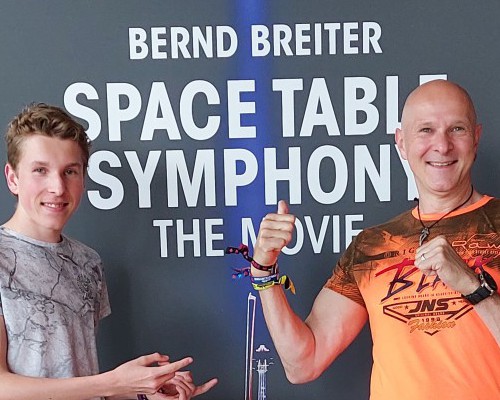 Komponist JD Wood Jörg Dewald mit Sohn Jan Space Table Symphony David Garrett Bernd Breiter beim World Club Domes 2022