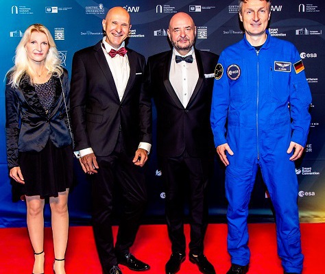 Smart Rebel Convention Gala - Initiator Bernd Breiter, sein langjähriger Geschäftspartner Musikproduzent und Komponist Jörg Dewald JD Wood mit seiner Frau Jeannette Dewald und ESA Astronaut Dr. Matthias Maurer