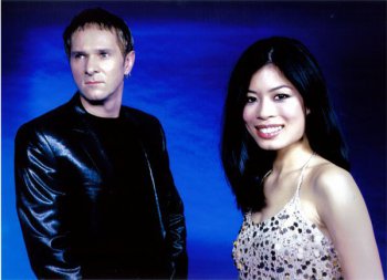 Jörg Dewald (JD Wood) mit Geigerin Vanessa Mae