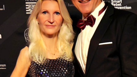 Smart Rebel Convention Supporter Gala 2025 - Musikproduzent Jörg Dewald (JD Wood) mit seiner Frau Jeannette Dewald