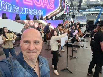 Joerg-Dewald-JD-Wood-mit-dem-hr-sinfonieeorchester-soundcheck-world-club-dome-2022