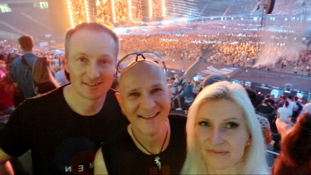 ESA Astronaut Matthias Maurer mitMusikproduzent, Komponist, Singer/Songwriter und Sound Designer Jörg Dewald (JD Wood) und seiner Jeannette Dewald @ World Club Dome Atlantis 2023.